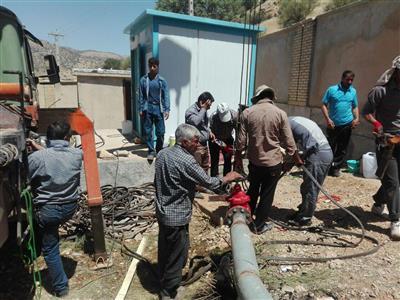 انجام عملیات تعویض پمپ و رفع مشکل آبرسانی شهر چیتاب