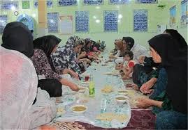 رسم افطاری دسته جمعی در یکی از روستاهای چرام