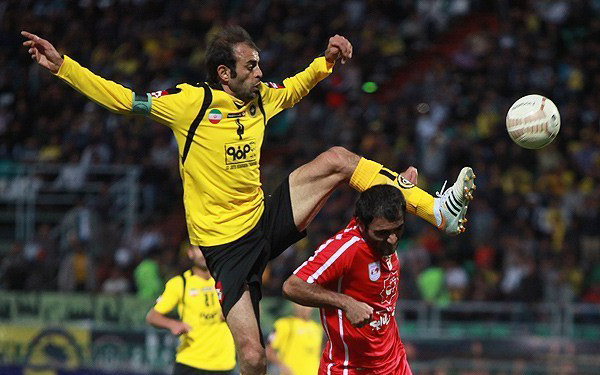 چه موضوعی، بازیکن سپاهان را نافرمان کرد؟