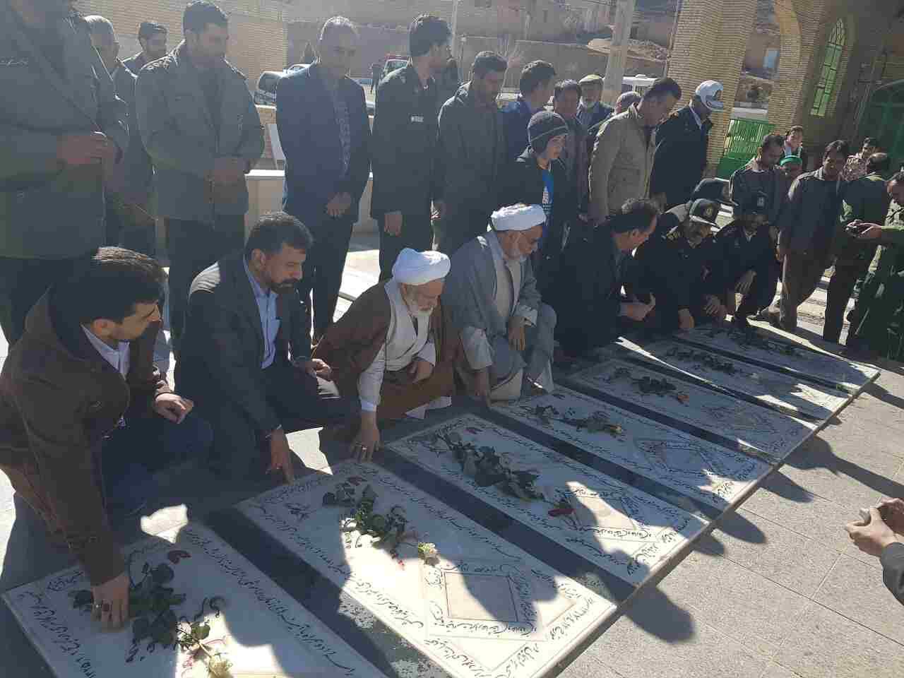 غبارروبی گلزارشهدای کافی آبادوخضرآباد غبارروبی گلزارشهدای کافی آبادوخضرآباد