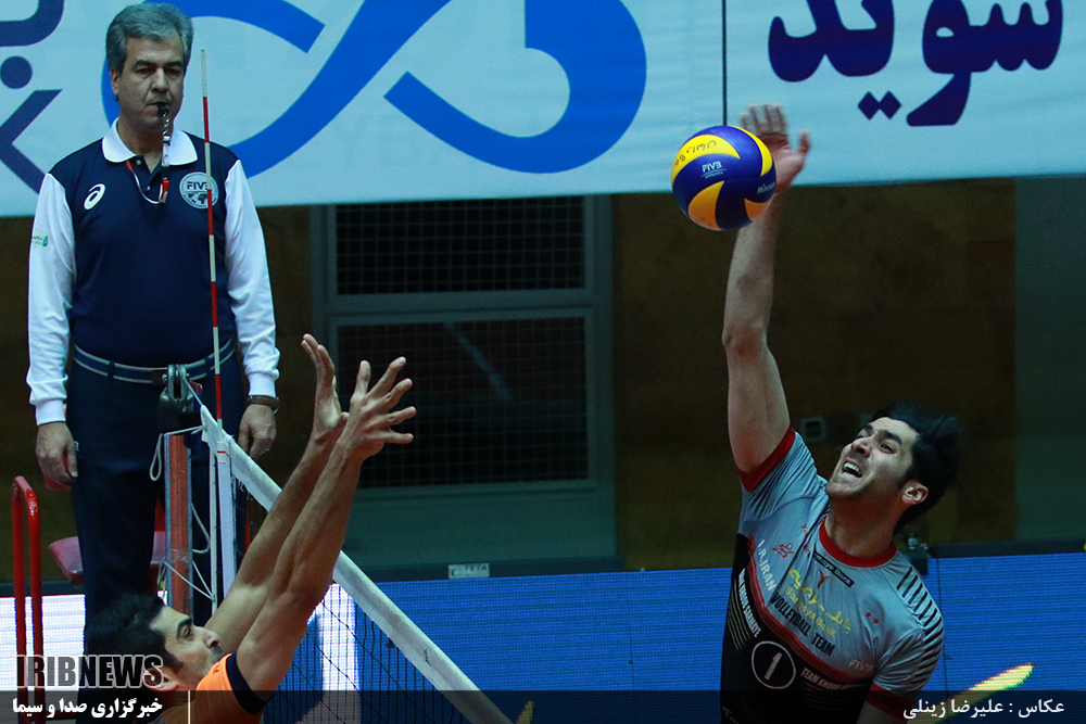 تیم‌های مدعی مسابقه اول را می‌برند؟