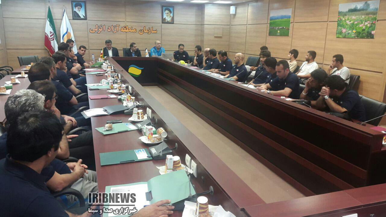 آغاز کلاس بین المللی مربیگری والیبال ساحلی در انزلی آغاز کلاس بین المللی مربیگری والیبال ساحلی در انزلی