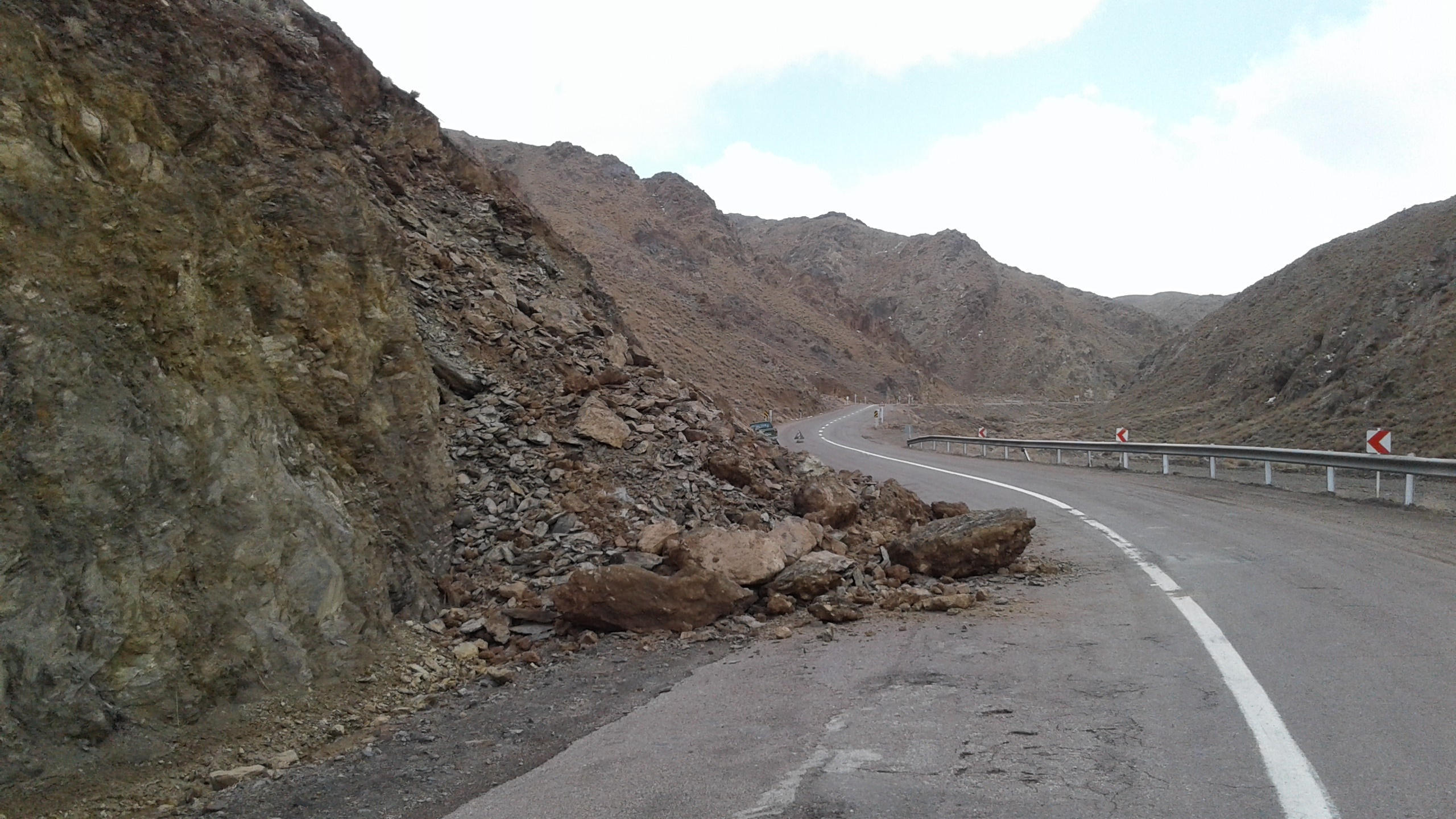 بازگشایی جاده های مسدود شده خراسان جنوبی