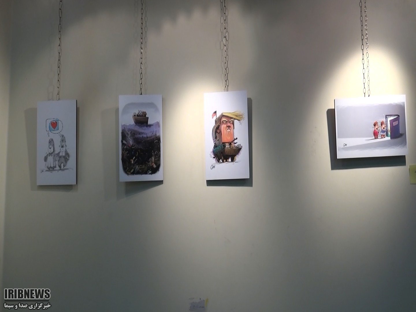 گشایش نمایشگاه سراسری هنرهای تجسمی فجر