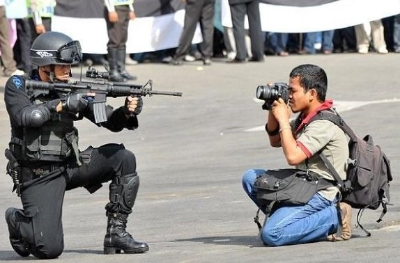 به مناسبت 17 مرداد،روزخبرنگار(رسالت،مسئولیت و وظایف خبرنگار متعهدوانقلابی)