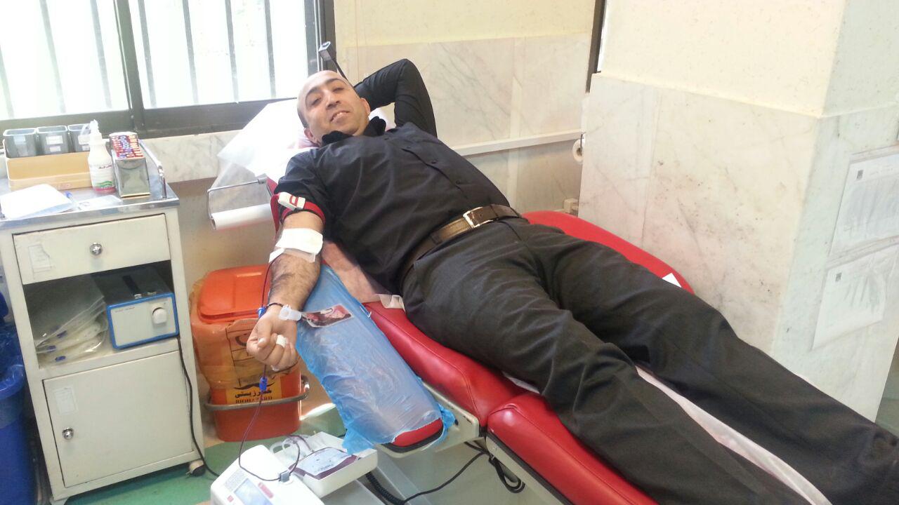 اهداء خون ورزشکاران زورخانه ای در مشهد اهداء خون ورزشکاران زورخانه ای در مشهد