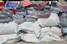 کشف محموله پوشاک قاچاق در شهرستان بروجن کشف محموله پوشاک قاچاق در شهرستان بروجن