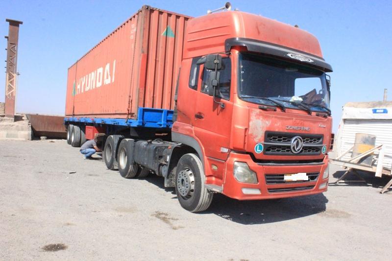 کشف محموله باطر خارجی خودرو کشف محموله باطر خارجی خودرو