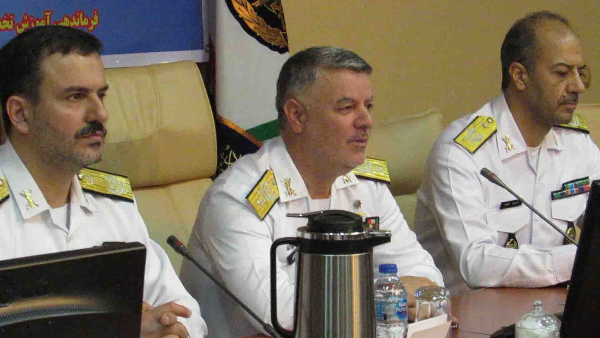 ایستادگی تمام قد ارتش در برابر دشمنان کشور