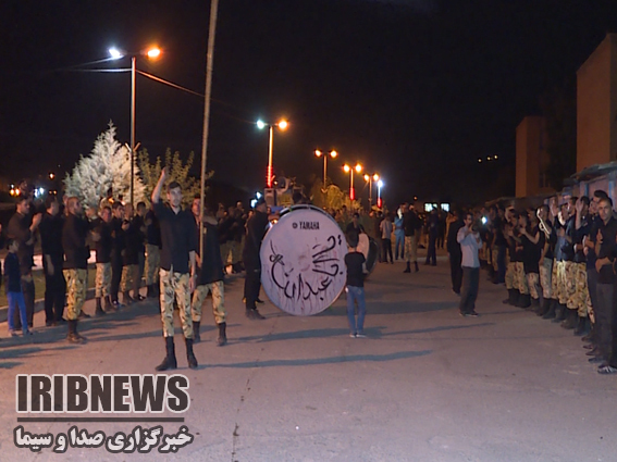 طنین صدای یاحسین وعزاداری درشب تاسوعادرمهاباد طنین صدای یاحسین وعزاداری درشب تاسوعادرمهاباد