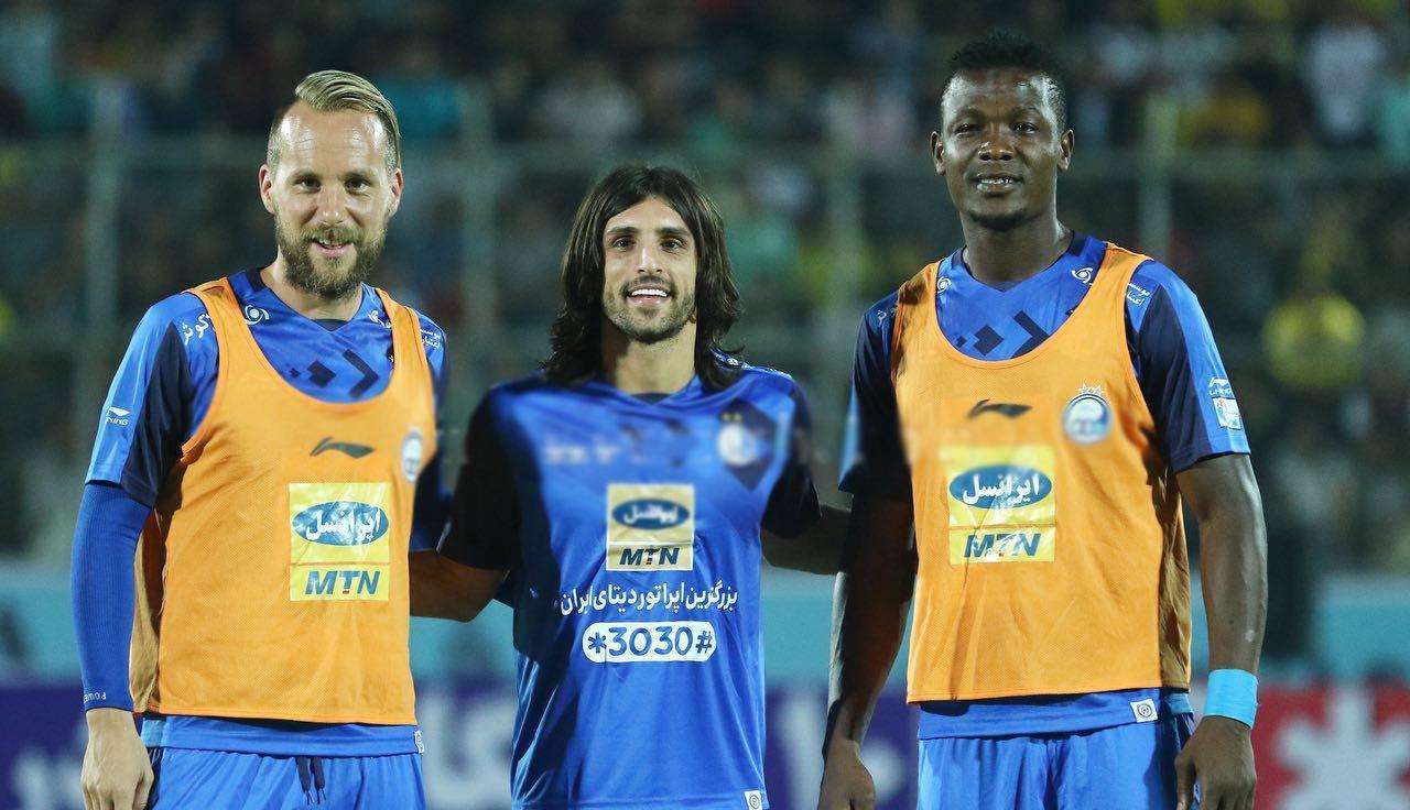 ۳ خارجی استقلال راهی کیش