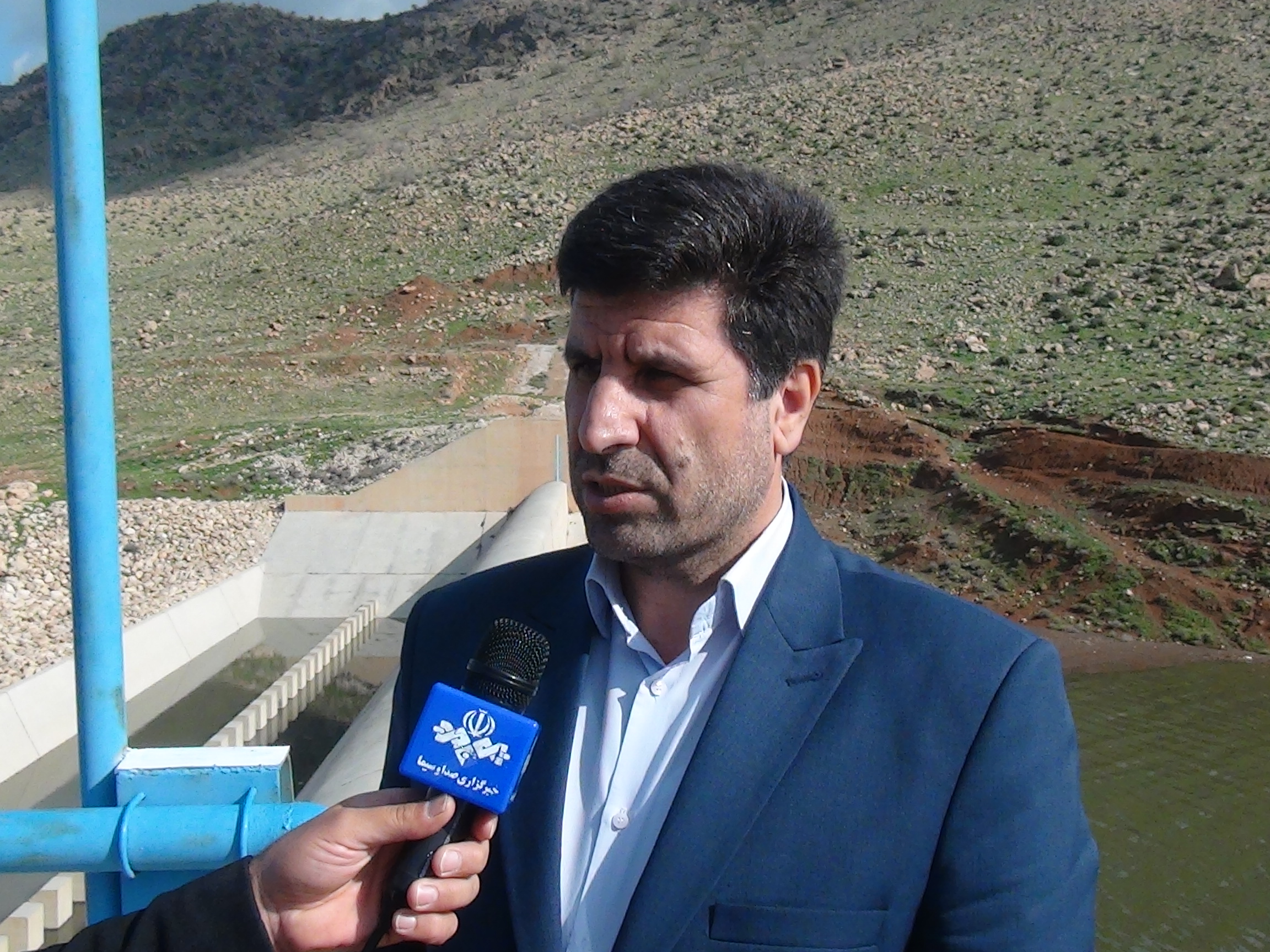 برقراری آب شرب روستهای آسیب دیده از سیل در گیلانغرب برقراری آب شرب روستهای آسیب دیده از سیل در گیلانغرب