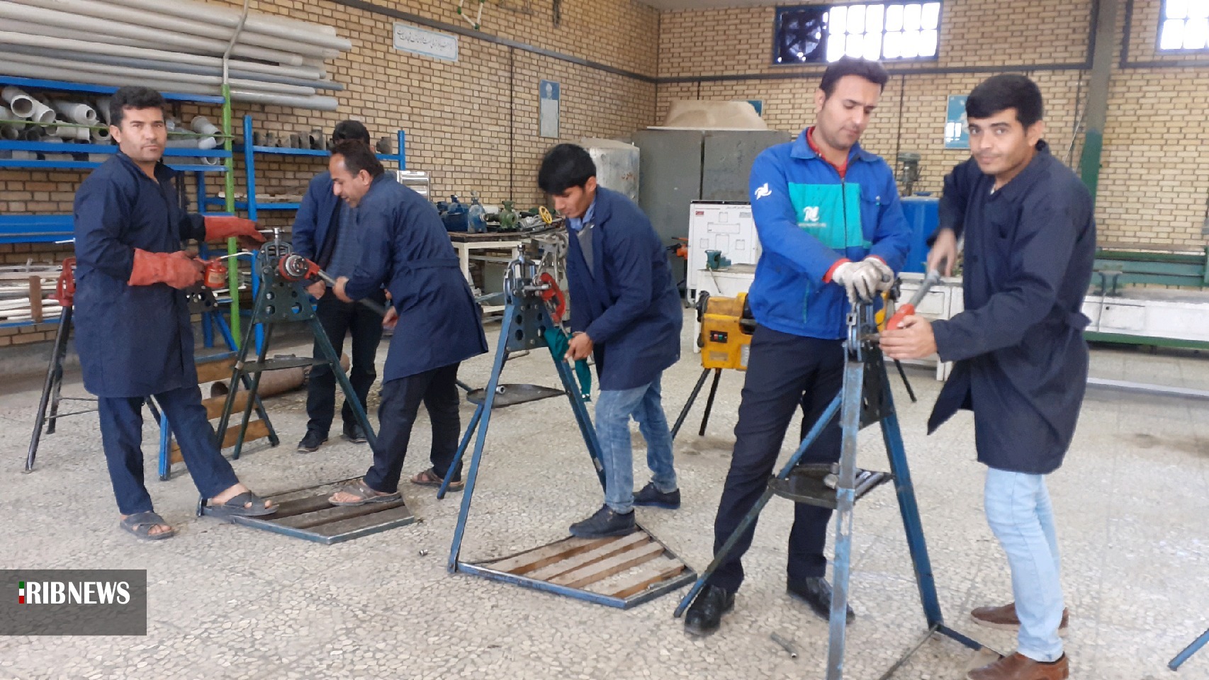 آموزش مهارت‌های فنی و حرفه‌ای به کار آموزان کهگیلویه