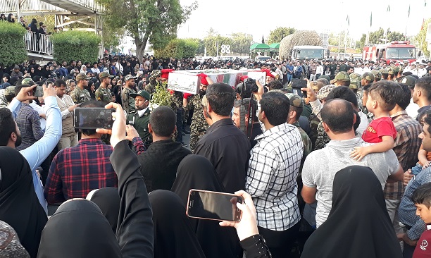 تشییع پیکر پاک 2 شهید گمنام در بندرعباس