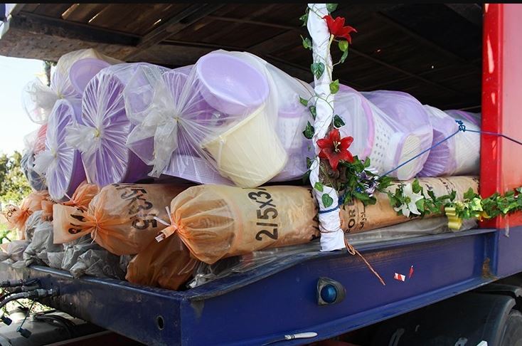 هدیه کنگره ملی شهدا به نوعروسان