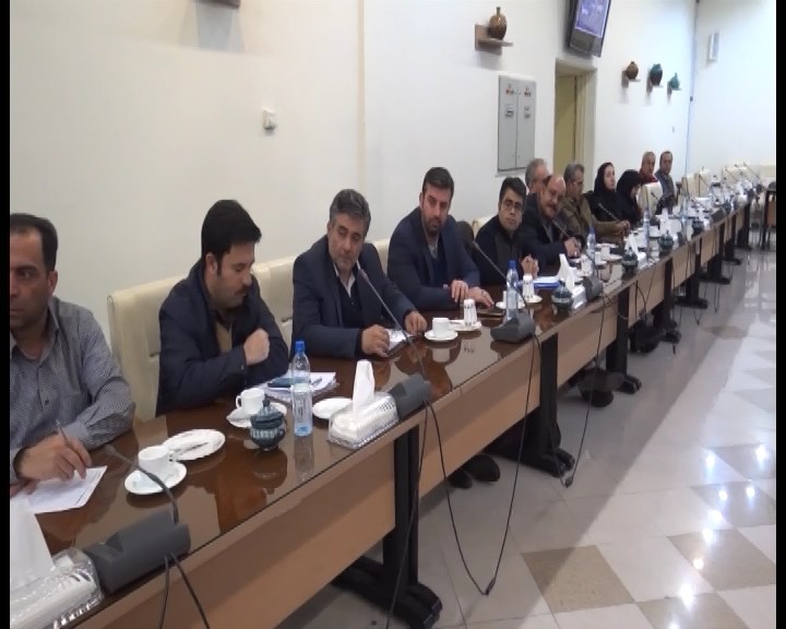 ورود ون به پیاد ه راه اکباتان همدان