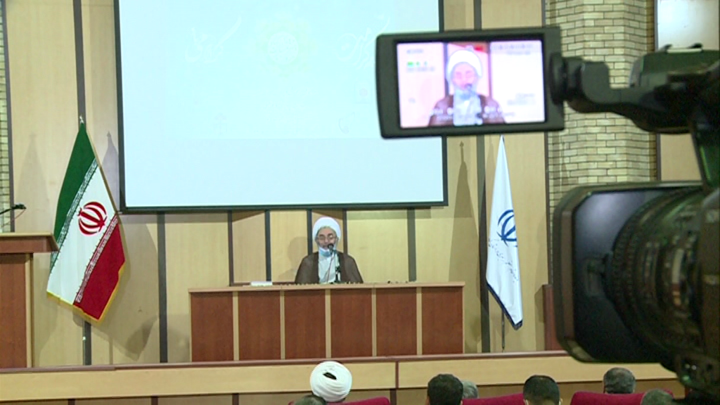 تجلیل از جمعی دانش آموزان دختر گیلانی درروز میلاد کریمه اهل بیت تجلیل از جمعی دانش آموزان دختر گیلانی درروز میلاد کریمه اهل بیت