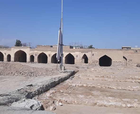 کاوش باستان شناسی در کاروانسرای زکی خانی زرقان