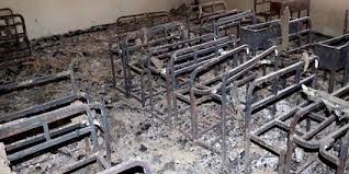 آتش زدن یک مدرسه در استان غزنی افغانستان آتش زدن یک مدرسه در استان غزنی افغانستان