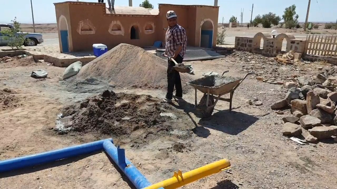 ارائه خدمات عمرانی ، فرهنگی ۲۰ نفر از بسیجیان شهرستان خوروبیابانک به مردم روستای گرمه