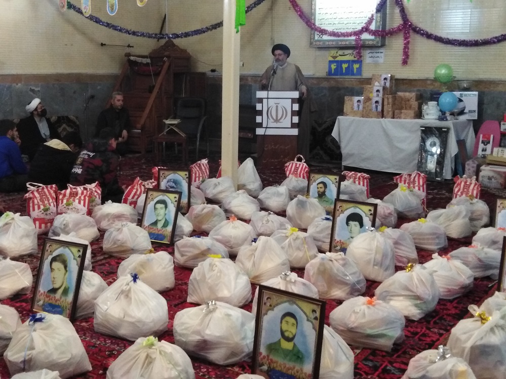 توزیع ۲۰۰ بسته معیشتی  در منطقه لاله تبریز