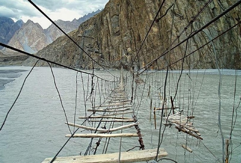 خاص‌ترین پل‌های معلق دنیا را بشناسید