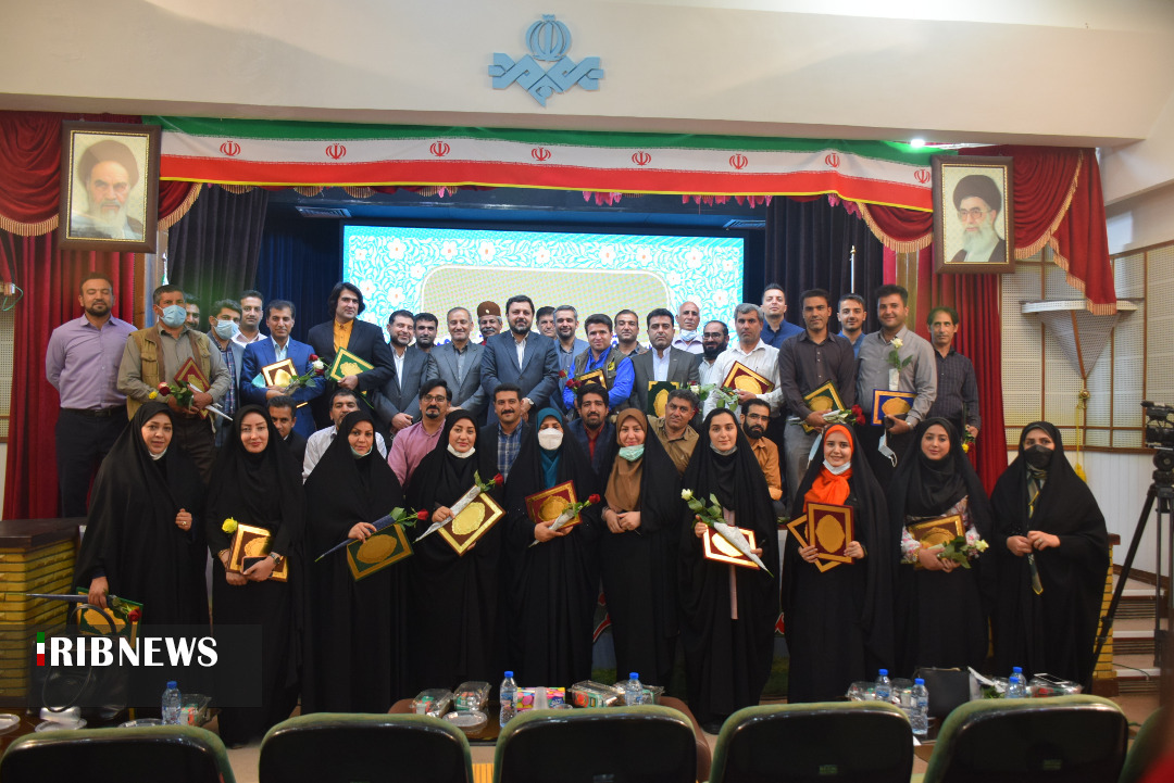 خبرنگار چشم بینا و زبان گویای جامعه است