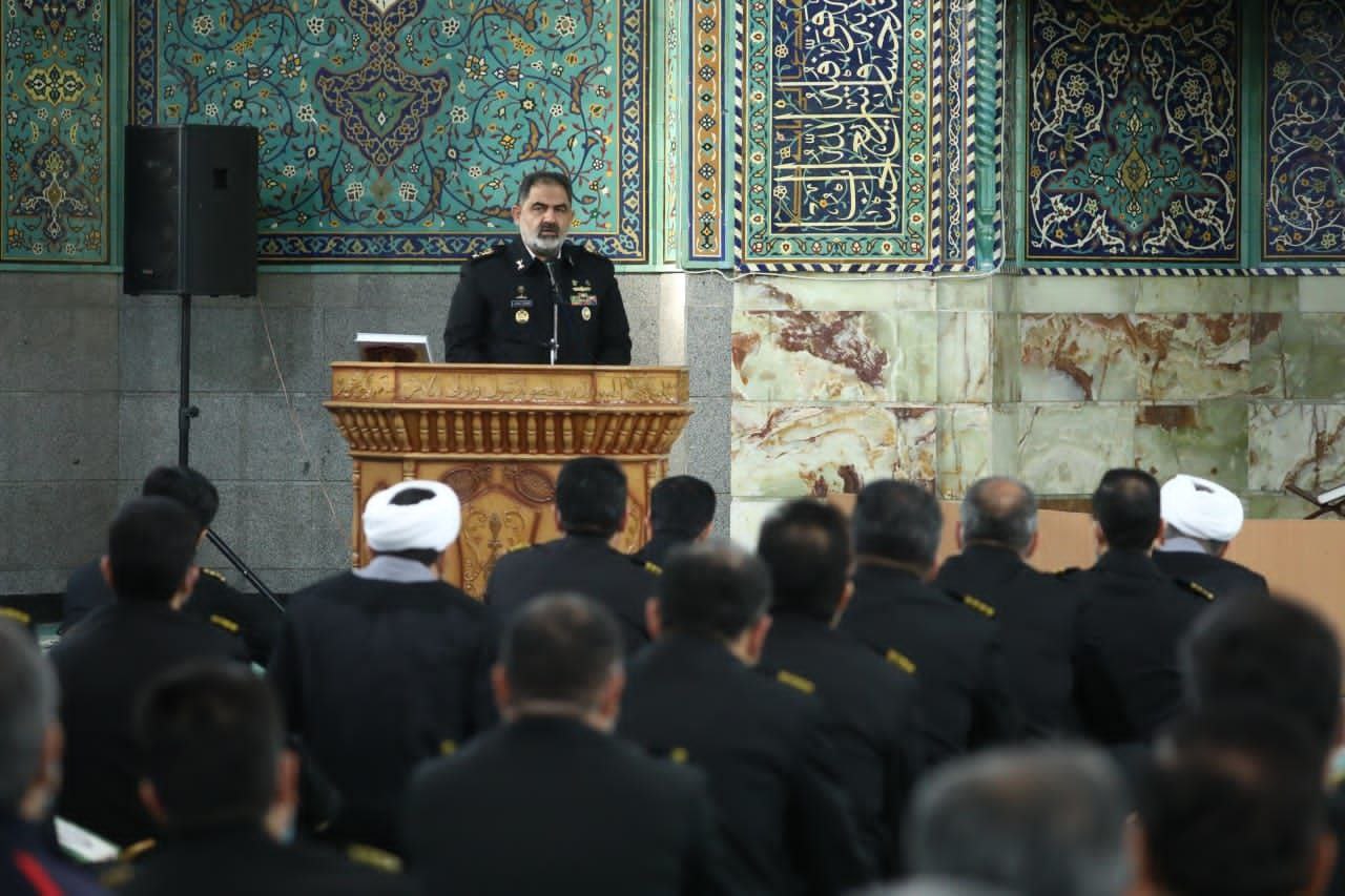 توجه به حوزه تولید دانش بنیان یکی از اولویتهای نیروی دریایی ارتش است توجه به حوزه تولید دانش بنیان یکی از اولویتهای نیروی دریایی ارتش است