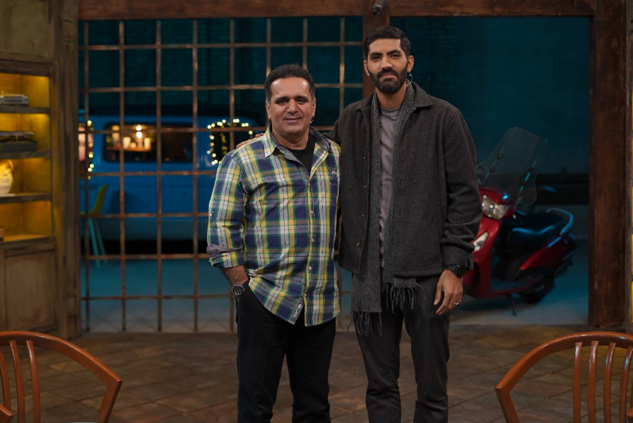 «محمد انصاری» در مدار بسته شبکه دو 