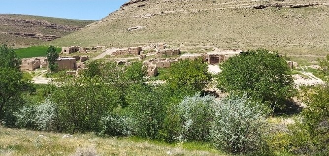 روستای ویس آباد هنوز آب، برق و گاز ندارد