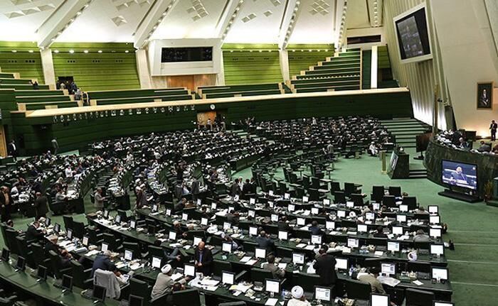 تعیین تکلیف منابع حاصل از فروش فرآوردههای نفتی تعیین تکلیف منابع حاصل از فروش فرآوردههای نفتی