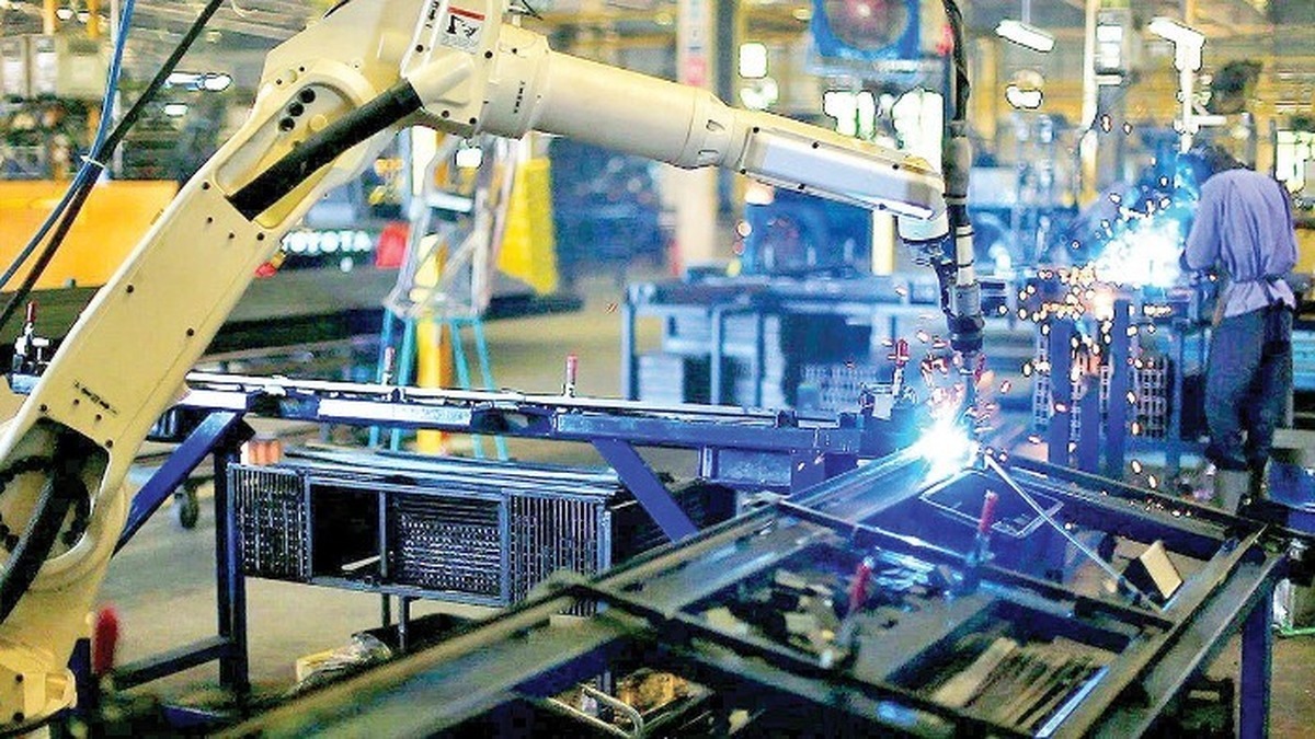 مهمترین اولویت وزارت صمت، تدوین راهبرد توسعه صنعتی مهمترین اولویت وزارت صمت، تدوین راهبرد توسعه صنعتی