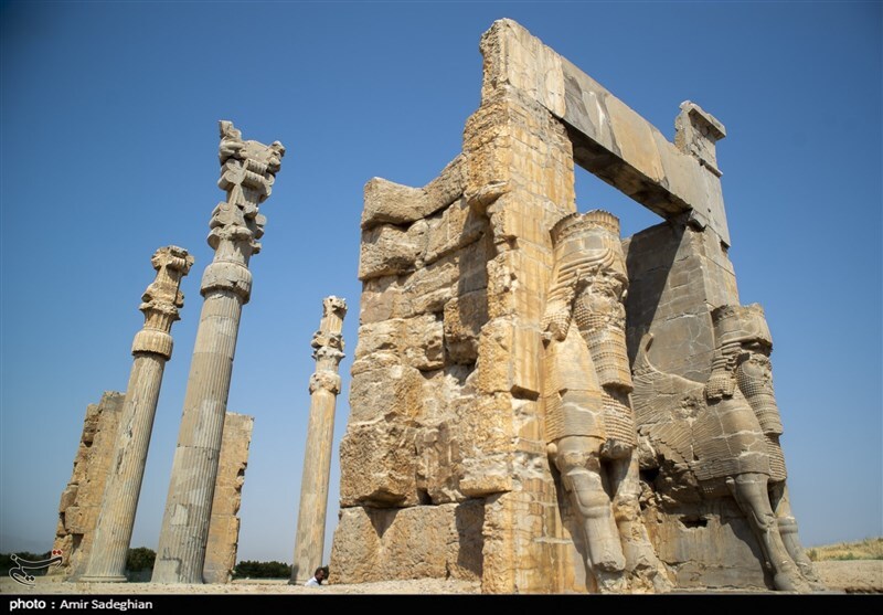 رونمایی از هشت طرح حفاظت و مرمت در تخت جمشید رونمایی از هشت طرح حفاظت و مرمت در تخت جمشید