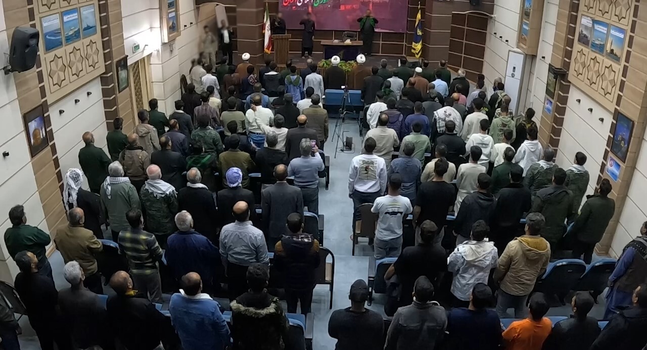 حضور بسیجیان دریایی در اردوی زیارتی مشهد مقدس حضور بسیجیان دریایی در اردوی زیارتی مشهد مقدس