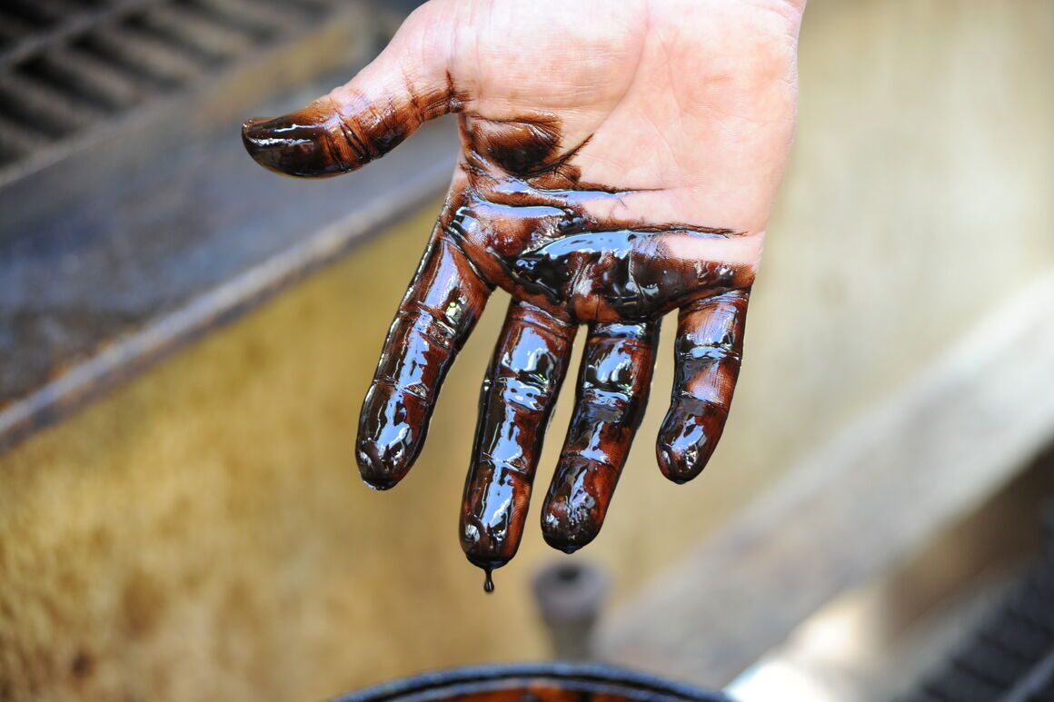 کارکنان اکتشاف خط‌شکنان گمنام صنعت نفت هستند.