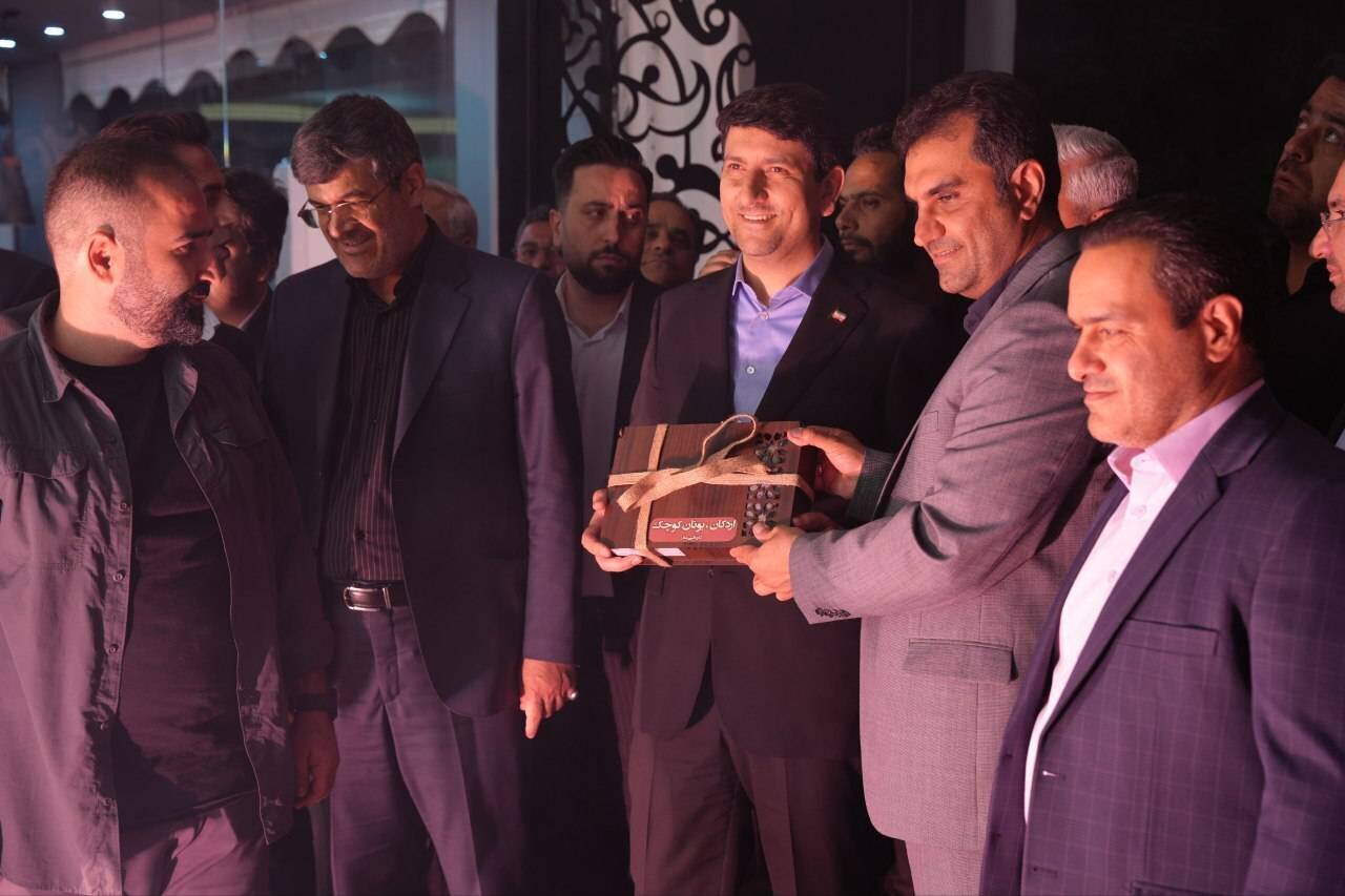 افتتاح مدرسه ۱۵ کلاسه در اردکان با حضور وزیر ارتباطات