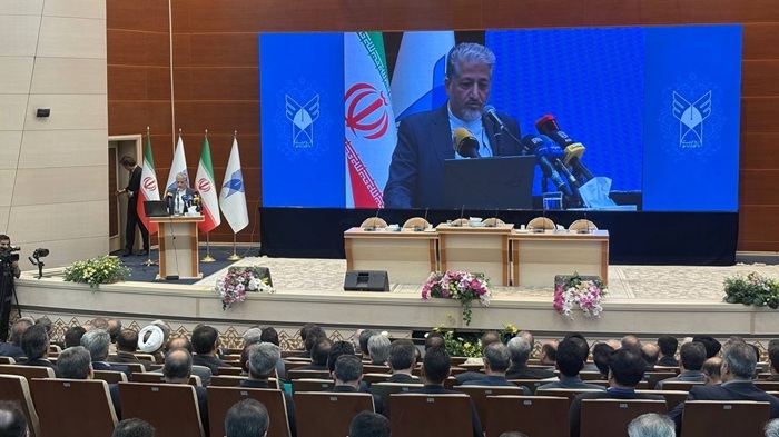 سیاست اصلی دانشگاه آزاد عمل به سند تحول است