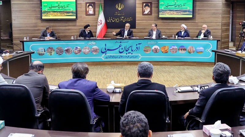 تلاش کنیم مشکلات با محوریت مساجد حل شود