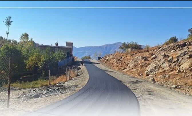آسفالت محور روستایی گرور- آشخل استان آذربایجان غربی به اتمام رسید