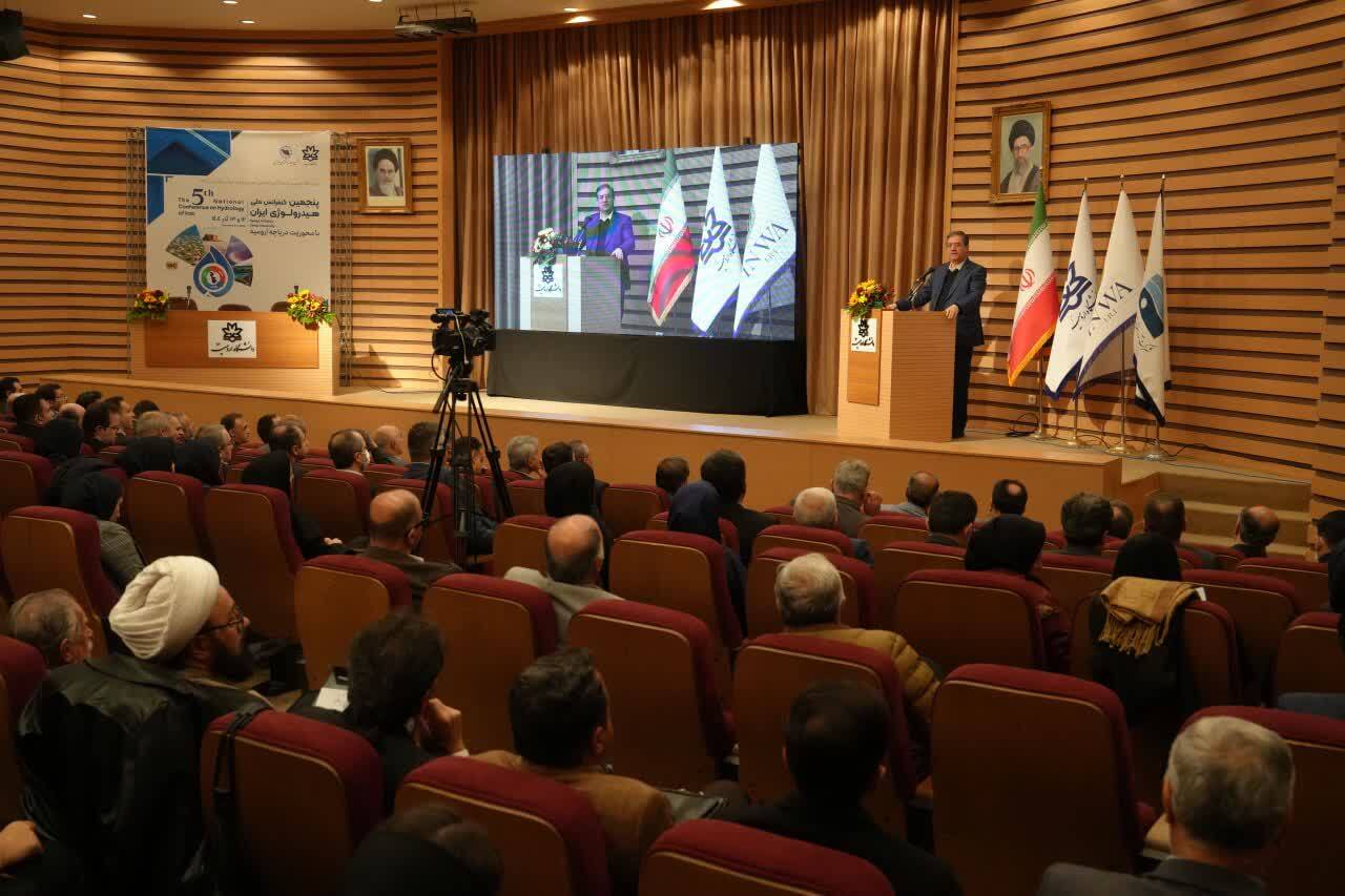 برای تحقق اهداف احیای دریاچه ارومیه بایددر مسیر علم و فناوری امکان حرکت کنیم 