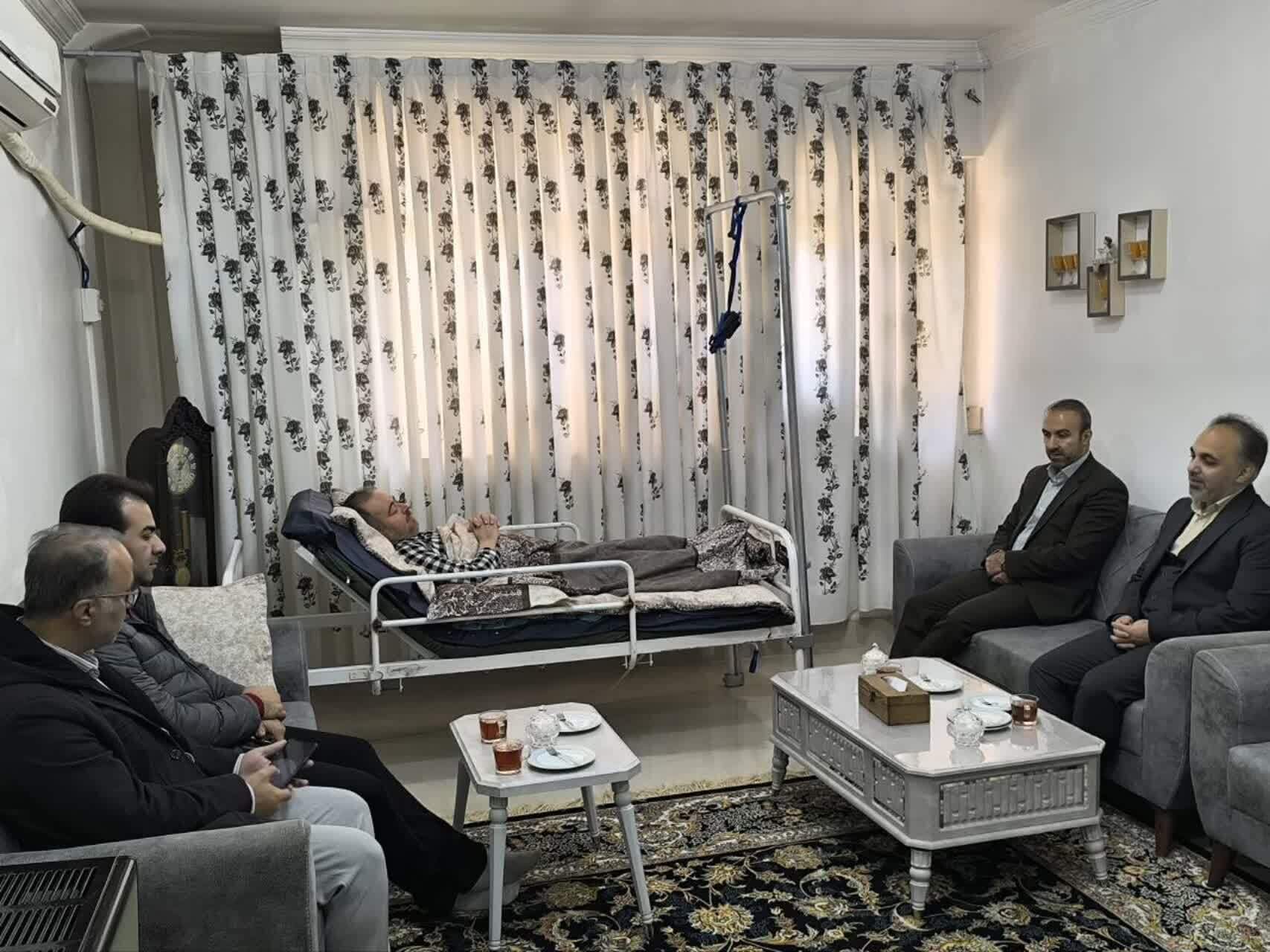 عیادت و دلجویی از خبرنگار خبرگزاری صدا و سیما