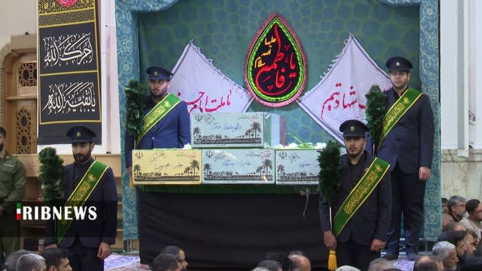 وداع با پیکر مطهر هفت شهید گمنام در حرم حضرت معصومه(س) وداع با پیکر مطهر هفت شهید گمنام در حرم حضرت معصومه(س)