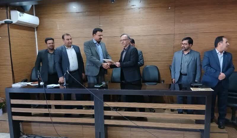 رئیس جدید اداره ثبت اسناد و املاک شهرستان بم معرفی شد رئیس جدید اداره ثبت اسناد و املاک شهرستان بم معرفی شد