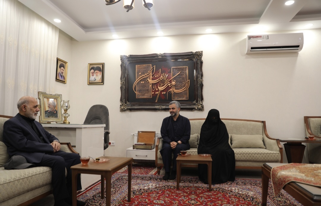 درحال تکمیل... فرمانده قرارگاه خاتم: شهید پاکپور مرد میدان و معمار تحولات عملیاتی بود درحال تکمیل... فرمانده قرارگاه خاتم: شهید پاکپور مرد میدان و معمار تحولات عملیاتی بود