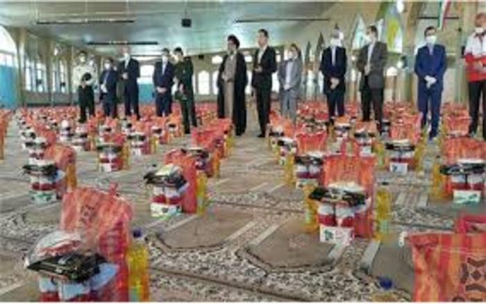 اهداء100 هزار بسته کمک مومنانه به نیازمندان استان
